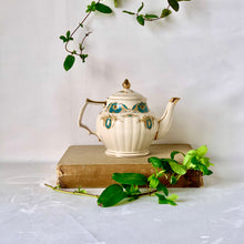 Load image into Gallery viewer, Sadler mid-century tea pot - cameo design
