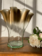 Load image into Gallery viewer, Large handkerchief gilt trim vase
