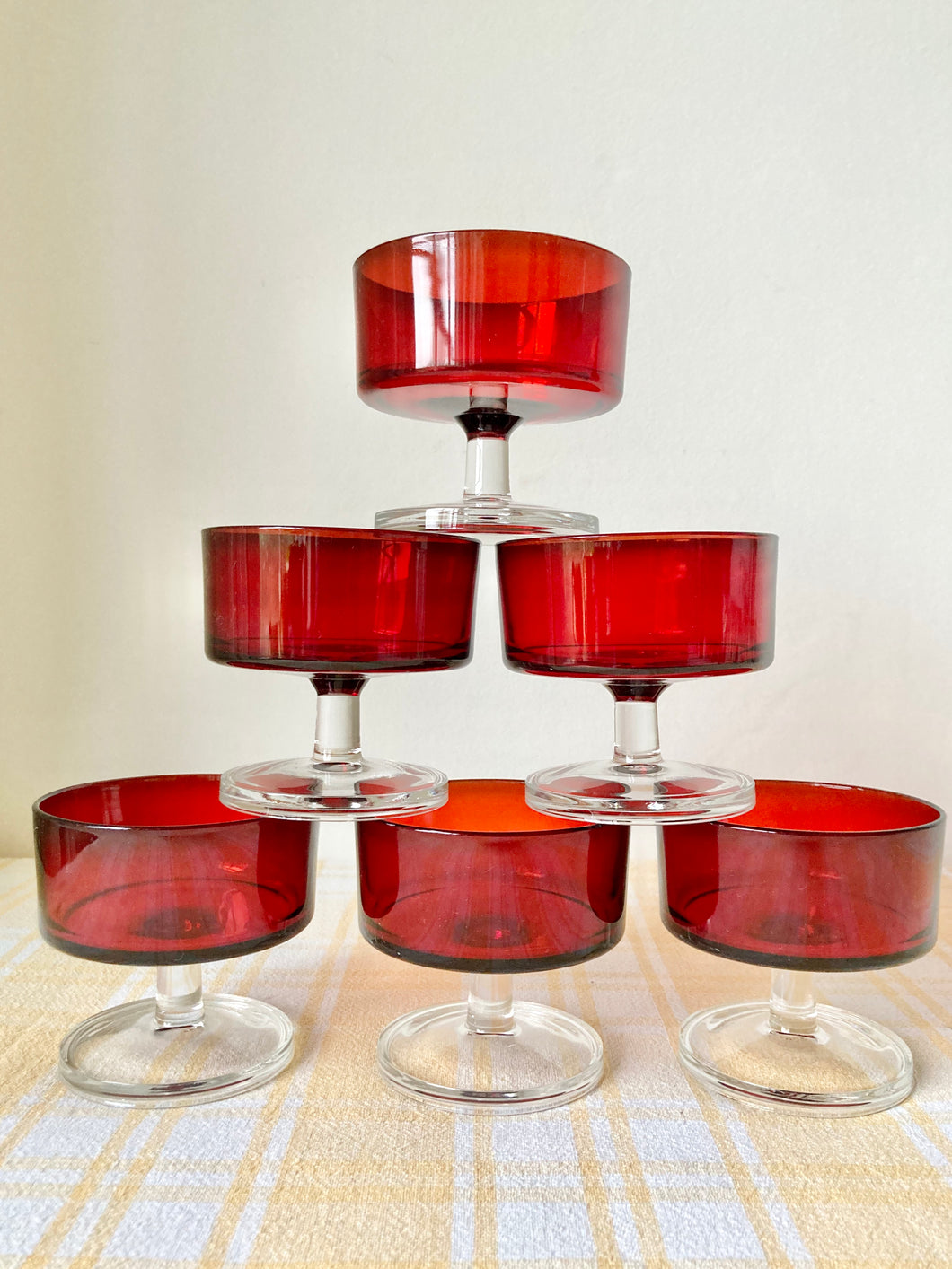 A set of 6 French bistro wine glasses in red