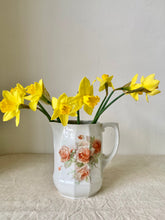 Load image into Gallery viewer, Victorian jug with peach rose decoration
