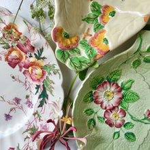Load image into Gallery viewer, Brentleigh Ware leaf and floral dish in pale yellow
